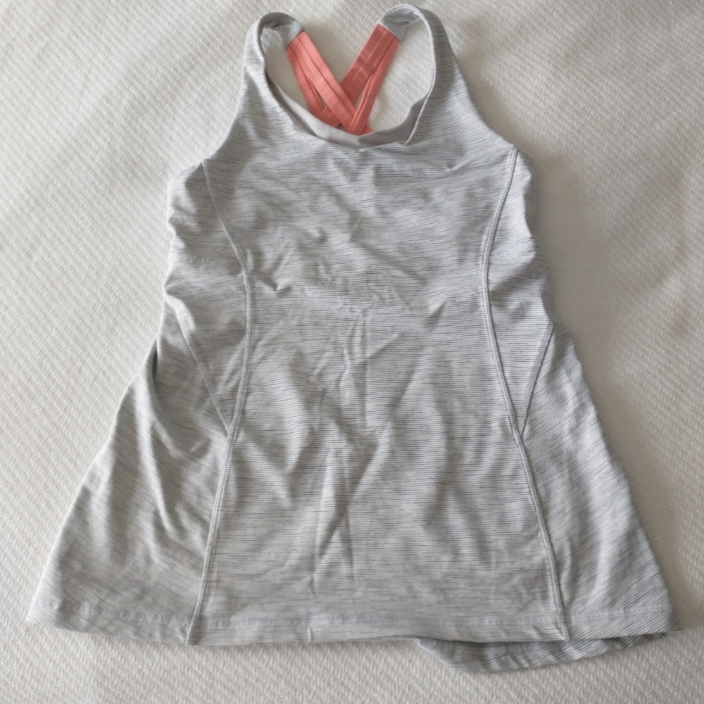Lululemon workout top